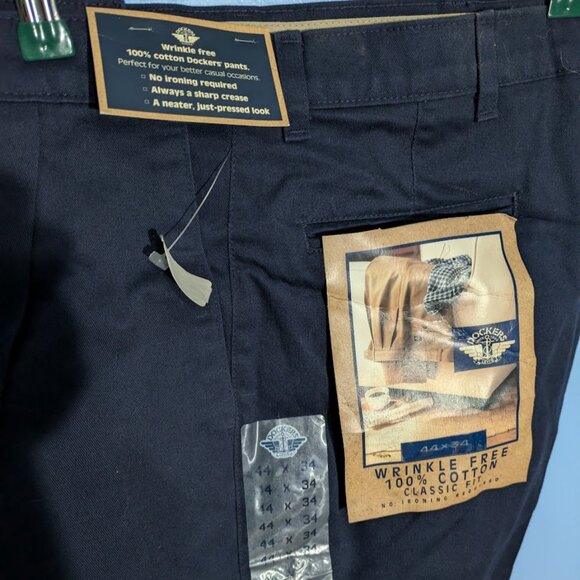 DOCKERS Classic Fit Strait Leg Pleated Navy Blue Size 44-34 - Picture 3 of 3